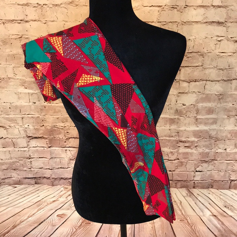 NWT LuLaRoe One Size Leggings Red With triangles